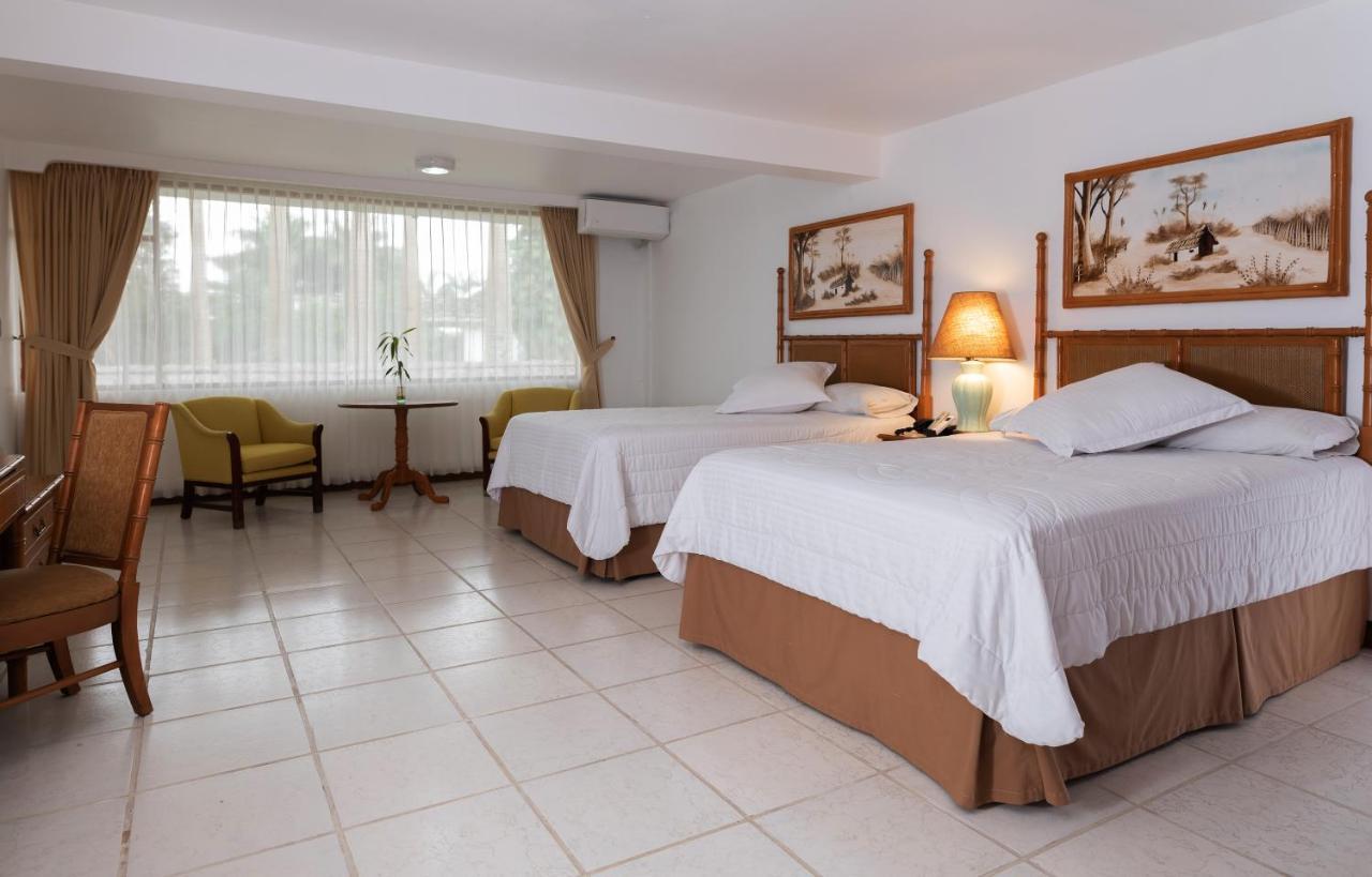 Hotel Zaracay 圣多明各德洛斯科罗拉多斯 外观 照片